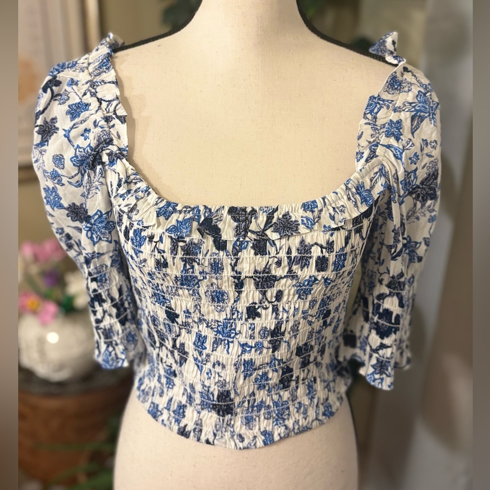 NWT MISA Abbey Floral Smocked Blue and White Blouse - Picture 3 of 9